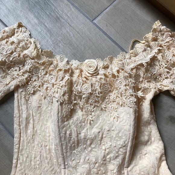 Florencia fume vintage 80s lace gown. - Picture 7 of 9